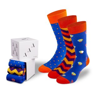 3 Paar bunte Socken mit Muster in der Geschenkbox von PATRON SOCKS